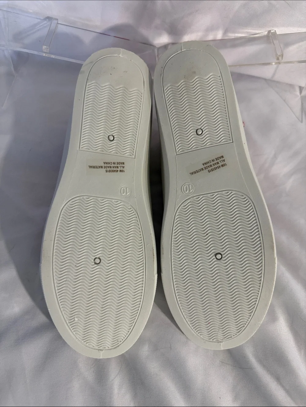 Cato White Sneakers with Pink Glitter Heart Accents New Size 10
